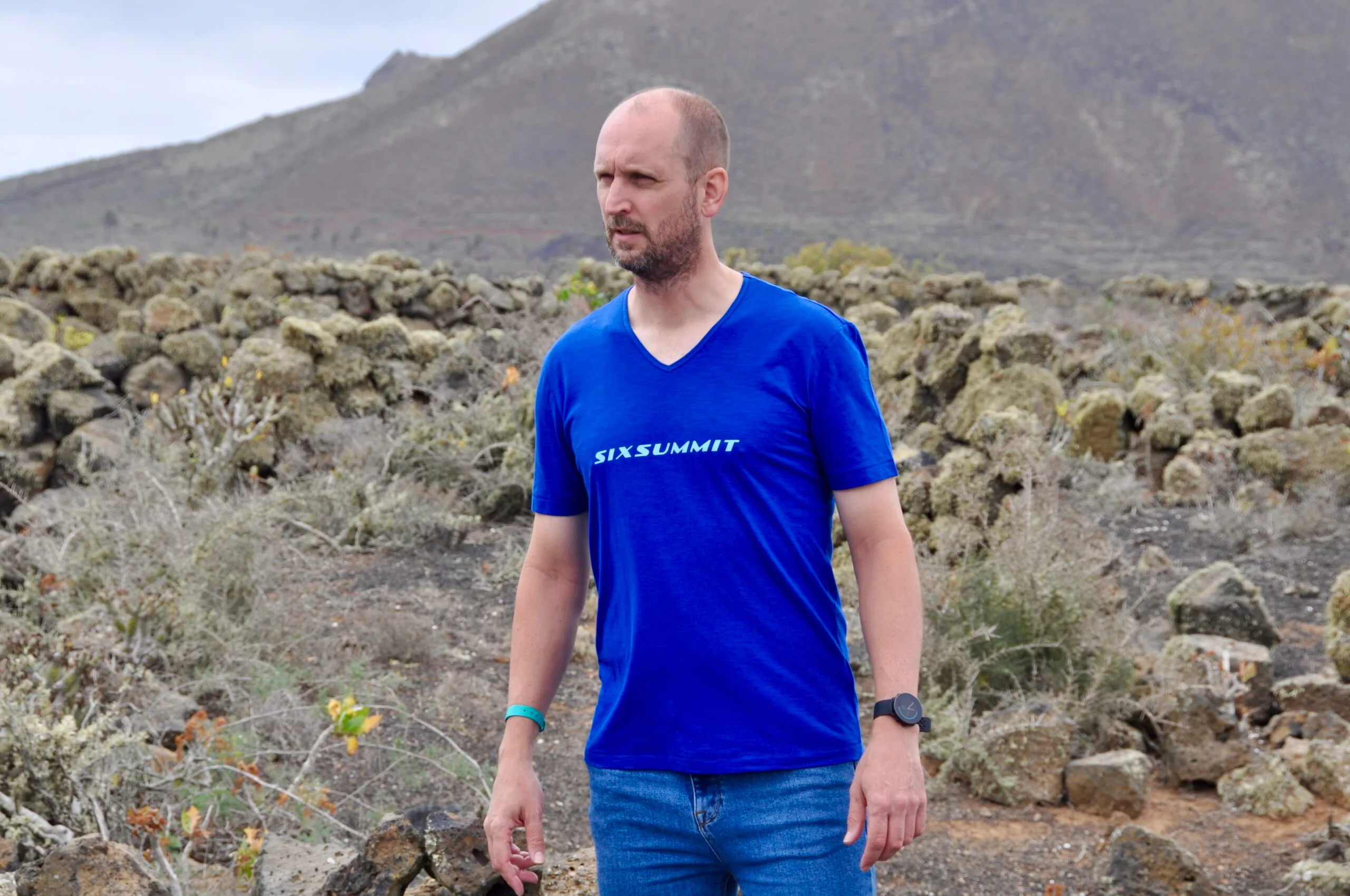 Travel T-Shirt V-Neck - Image 9